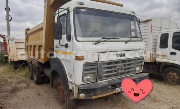 Buy Used Toyota LITEACE White Truck in Nairobi in Nairobi Buy Used Toyota LITEACE White Truck in Nairobi in Nairobi