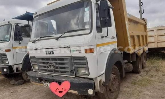 Buy Used Toyota LITEACE White Truck in Nairobi in Nairobi Buy Used Toyota LITEACE White Truck in Nairobi in Nairobi