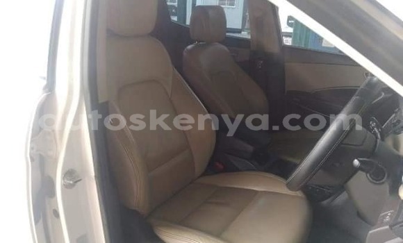 Buy Used Hyundai Santa Fe White Car in Nairobi in Nairobi Buy Used Hyundai Santa Fe White Car in Nairobi in Nairobi