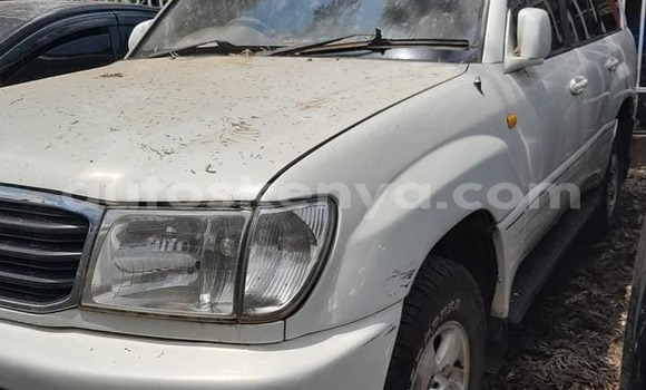 Nunua Ilio tumika Toyota Land Cruiser Nyeupe Gari ndani ya Nairobi nchini Nairobi Nunua Ilio tumika Toyota Land Cruiser Nyeupe Gari ndani ya Nairobi nchini Nairobi