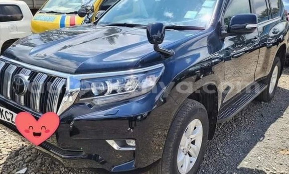 Nunua Ilio tumika Toyota Land Cruiser Nyeusi Gari ndani ya Nairobi nchini Nairobi