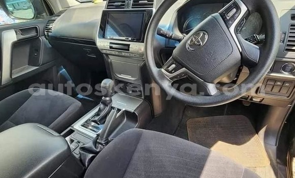 Oofamaa Toyota Land Cruiser Black Makiinaa iti Nairobi keessatti Nairobi keessatti Oofamaa Toyota Land Cruiser Black Makiinaa iti Nairobi keessatti Nairobi keessatti