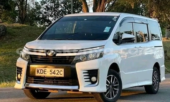 Oofamaa Toyota Voxy White Makiinaa iti Nairobi keessatti Nairobi keessatti Oofamaa Toyota Voxy White Makiinaa iti Nairobi keessatti Nairobi keessatti