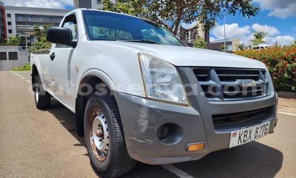 Nunua Ilio tumika Isuzu D–MAX Nyeupe Gari ndani ya Nairobi nchini Nairobi