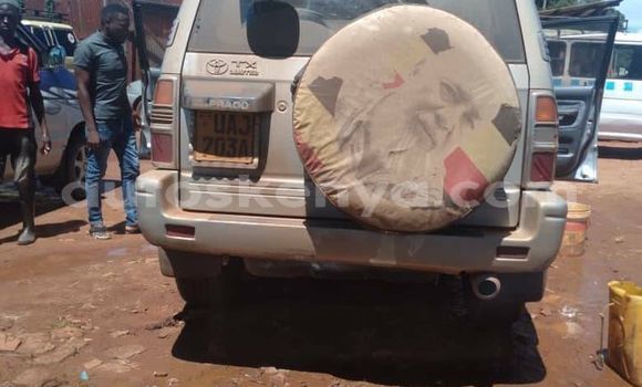 Oofamaa Toyota 2000GT Brown Makiinaa iti Kapenguria keessatti Rift Valley keessatti Oofamaa Toyota 2000GT Brown Makiinaa iti Kapenguria keessatti Rift Valley keessatti