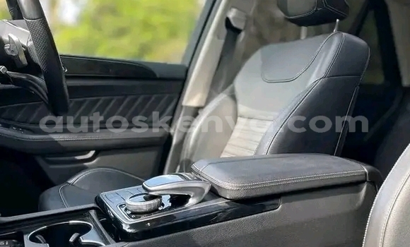 Nunua Ilio tumika Mercedes‒Benz GLE Nyeupe Gari ndani ya Nairobi nchini Nairobi Nunua Ilio tumika Mercedes‒Benz GLE Nyeupe Gari ndani ya Nairobi nchini Nairobi
