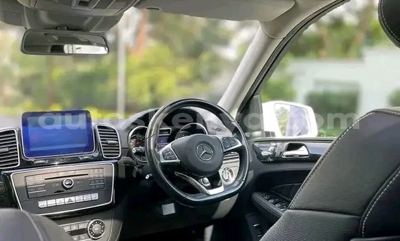 Nunua Ilio tumika Mercedes‒Benz GLE Nyeupe Gari ndani ya Nairobi nchini Nairobi Nunua Ilio tumika Mercedes‒Benz GLE Nyeupe Gari ndani ya Nairobi nchini Nairobi