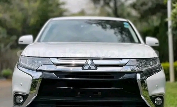 Nunua Ilio tumika Mitsubishi Outlander Nyeupe Gari ndani ya Nairobi nchini Nairobi Nunua Ilio tumika Mitsubishi Outlander Nyeupe Gari ndani ya Nairobi nchini Nairobi