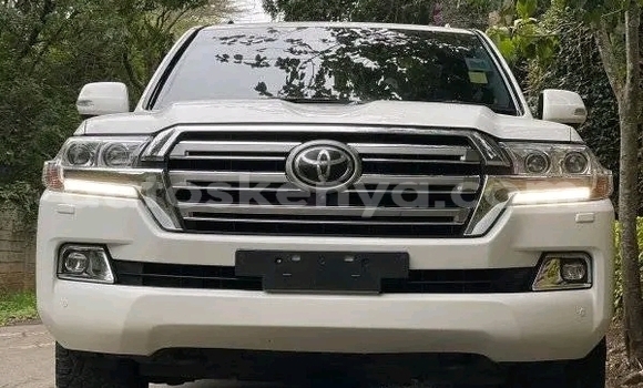 Nunua Ilio tumika Toyota Land Cruiser Prado Nyeupe Gari ndani ya Nairobi nchini Nairobi Nunua Ilio tumika Toyota Land Cruiser Prado Nyeupe Gari ndani ya Nairobi nchini Nairobi