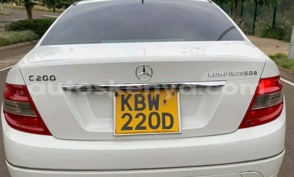 Buy Used Mercedes‒Benz C–Class White Car in Kiambu in Central Kenya Buy Used Mercedes‒Benz C–Class White Car in Kiambu in Central Kenya