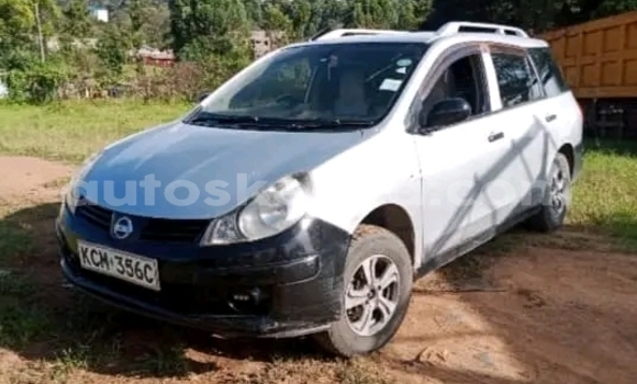 Oofamaa Nissan Avenir White Makiinaa iti Kitale keessatti Rift Valley keessatti Oofamaa Nissan Avenir White Makiinaa iti Kitale keessatti Rift Valley keessatti