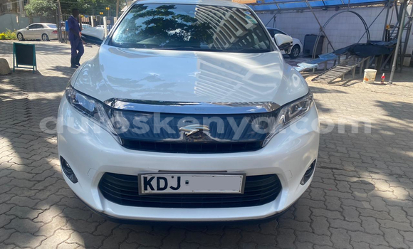 Buy New Toyota Harrier White Car in Nairobi in Nairobi Buy New Toyota Harrier White Car in Nairobi in Nairobi