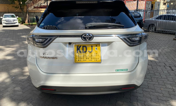 Buy New Toyota Harrier White Car in Nairobi in Nairobi Buy New Toyota Harrier White Car in Nairobi in Nairobi