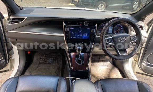 Buy New Toyota Harrier White Car in Nairobi in Nairobi Buy New Toyota Harrier White Car in Nairobi in Nairobi