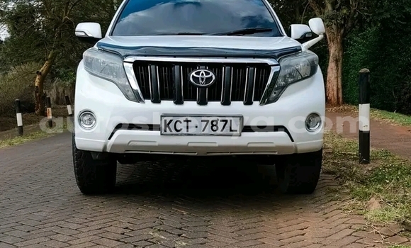 Oofamaa Toyota Prado White Makiinaa iti Nairobi keessatti Nairobi keessatti Oofamaa Toyota Prado White Makiinaa iti Nairobi keessatti Nairobi keessatti