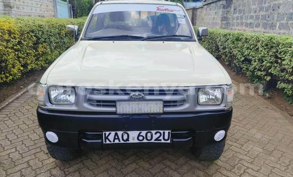 Buy Used Toyota Mirai White Car in Nairobi in Nairobi