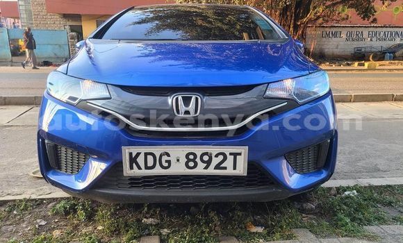 Nunua Ilio tumika Honda Fit Bluu Gari ndani ya Nairobi nchini Nairobi