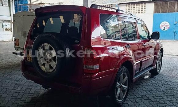 Oofamaa Mitsubishi Pajero Red Makiinaa iti Kiambu keessatti Central Kenya keessatti