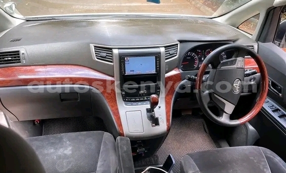 Oofamaa Toyota Vellfire White Makiinaa iti Nairobi keessatti Nairobi keessatti Oofamaa Toyota Vellfire White Makiinaa iti Nairobi keessatti Nairobi keessatti