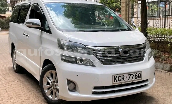 Oofamaa Toyota Vellfire White Makiinaa iti Nairobi keessatti Nairobi keessatti Oofamaa Toyota Vellfire White Makiinaa iti Nairobi keessatti Nairobi keessatti
