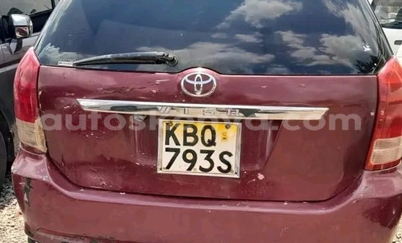 Oofamaa Toyota Wish Red Makiinaa iti Nairobi keessatti Nairobi keessatti