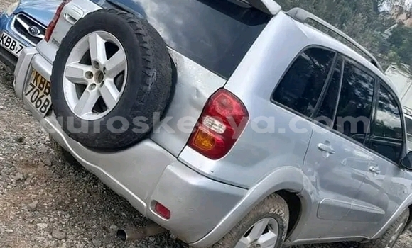 Nunua Ilio tumika Toyota RAV4 Nyingine Gari ndani ya Nairobi nchini Nairobi