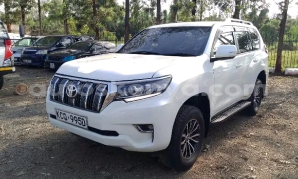 Buy Used Toyota Land Cruiser White Car in Nairobi in Nairobi Buy Used Toyota Land Cruiser White Car in Nairobi in Nairobi