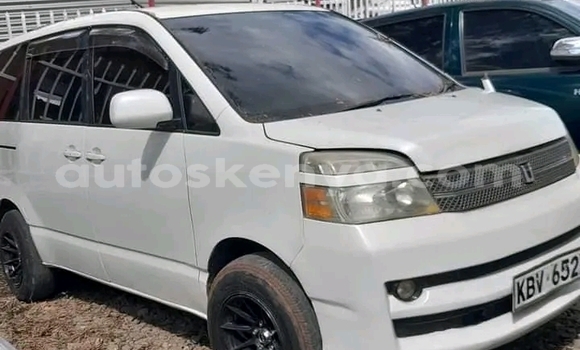 Oofamaa Toyota Voxy White Makiinaa iti Nairobi keessatti Nairobi keessatti Oofamaa Toyota Voxy White Makiinaa iti Nairobi keessatti Nairobi keessatti