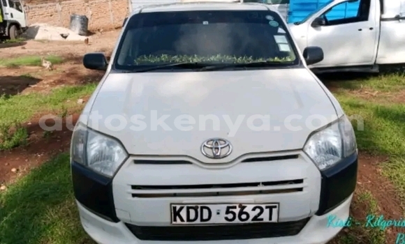 Buy Used Toyota Probox White Car in Kisii in Nyanza