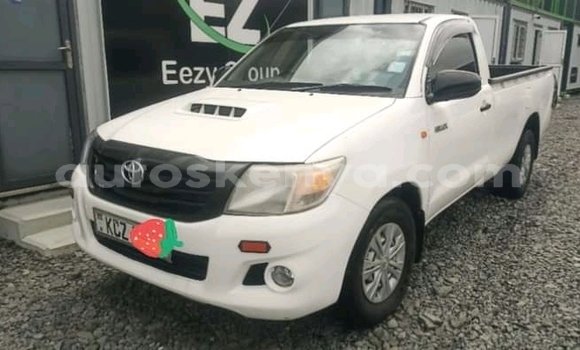 Buy Used Toyota Hilux White Car in Nakuru in Rift Valley
