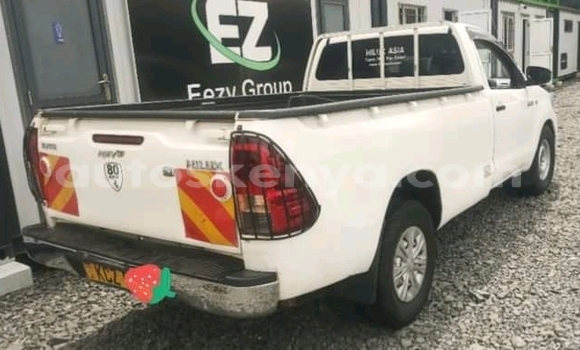 Buy Used Toyota Hilux White Car in Nakuru in Rift Valley Buy Used Toyota Hilux White Car in Nakuru in Rift Valley