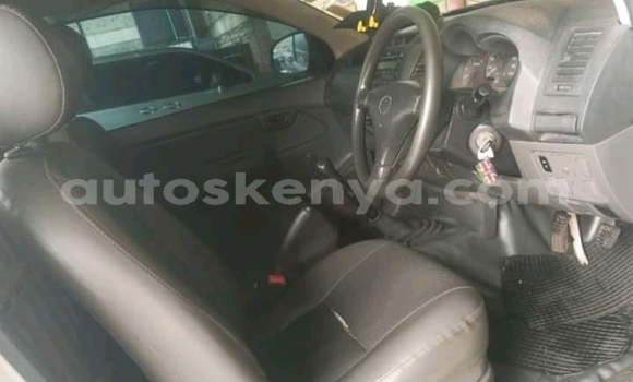 Buy Used Toyota Hilux White Car in Nakuru in Rift Valley Buy Used Toyota Hilux White Car in Nakuru in Rift Valley