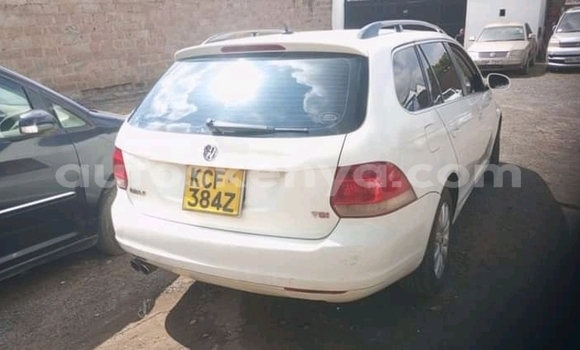 Oofamaa Volkswagen Golf White Makiinaa iti Nakuru keessatti Rift Valley keessatti Oofamaa Volkswagen Golf White Makiinaa iti Nakuru keessatti Rift Valley keessatti