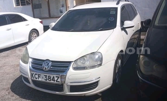 Oofamaa Volkswagen Golf White Makiinaa iti Nakuru keessatti Rift Valley keessatti Oofamaa Volkswagen Golf White Makiinaa iti Nakuru keessatti Rift Valley keessatti