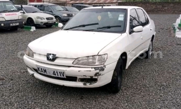 Nunua Ilio tumika Peugeot 306 Nyeupe Gari ndani ya Nakuru nchini Bonde la Ufafanuzi Nunua Ilio tumika Peugeot 306 Nyeupe Gari ndani ya Nakuru nchini Bonde la Ufafanuzi
