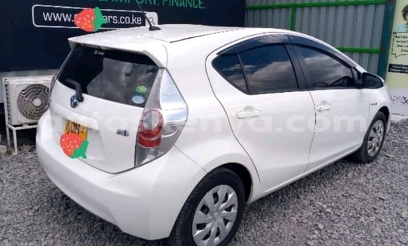 Buy Used Toyota Aqua White Car in Nakuru in Rift Valley Buy Used Toyota Aqua White Car in Nakuru in Rift Valley
