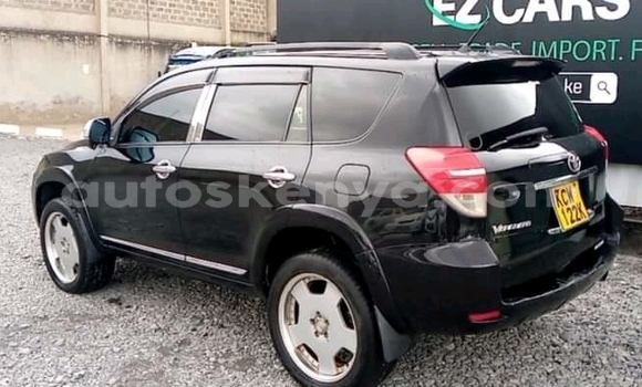 Oofamaa Toyota Vanguard Black Makiinaa iti Nakuru keessatti Rift Valley keessatti Oofamaa Toyota Vanguard Black Makiinaa iti Nakuru keessatti Rift Valley keessatti