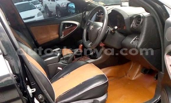 Oofamaa Toyota Vanguard Black Makiinaa iti Nakuru keessatti Rift Valley keessatti Oofamaa Toyota Vanguard Black Makiinaa iti Nakuru keessatti Rift Valley keessatti