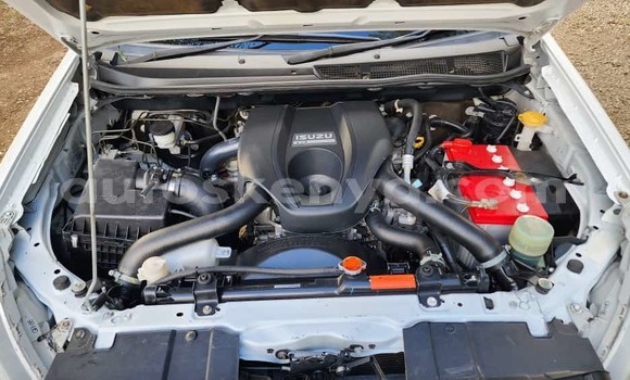 Buy Used Isuzu D–MAX White Car in Nairobi in Nairobi Buy Used Isuzu D–MAX White Car in Nairobi in Nairobi