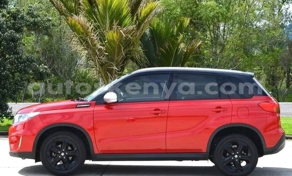 Oofamaa Suzuki Vitara Red Makiinaa iti Nairobi keessatti Nairobi keessatti
