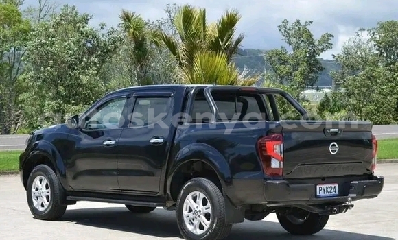 Oofamaa Nissan Navara Black Makiinaa iti Nairobi keessatti Nairobi keessatti