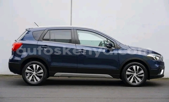 Oofamaa Suzuki Sx4 Blue Makiinaa iti Nairobi keessatti Nairobi keessatti