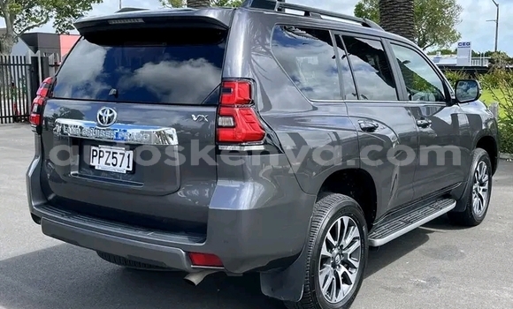 Nunua Ilio tumika Toyota Land Cruiser Prado Nyingine Gari ndani ya Nairobi nchini Nairobi