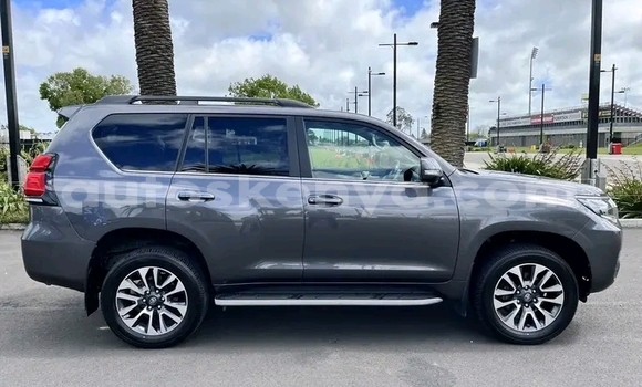 Oofamaa Toyota Land Cruiser Prado Other Makiinaa iti Nairobi keessatti Nairobi keessatti Oofamaa Toyota Land Cruiser Prado Other Makiinaa iti Nairobi keessatti Nairobi keessatti