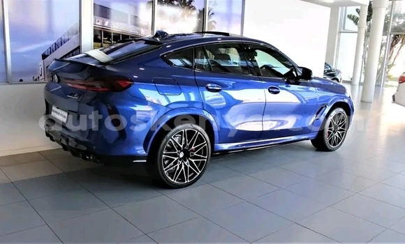 Oofamaa BMW X6 Blue Makiinaa iti Nairobi keessatti Nairobi keessatti