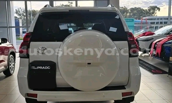 Buy Used Toyota Land Cruiser Prado White Car in Nairobi in Nairobi Buy Used Toyota Land Cruiser Prado White Car in Nairobi in Nairobi