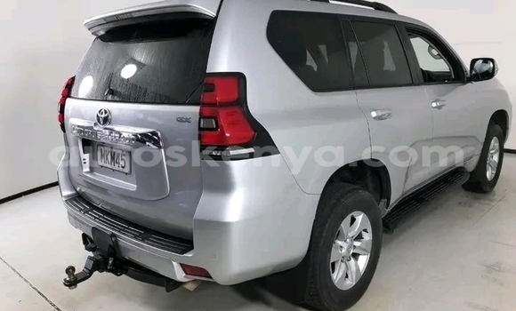 Nunua Ilio tumika Toyota Land Cruiser Prado Nyingine Gari ndani ya Nairobi nchini Nairobi