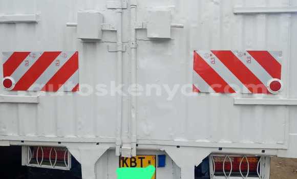 Nunua Ilio tumika Mitsubishi FH10 Nyeupe Lori ndani ya Nakuru nchini Bonde la Ufafanuzi Nunua Ilio tumika Mitsubishi FH10 Nyeupe Lori ndani ya Nakuru nchini Bonde la Ufafanuzi