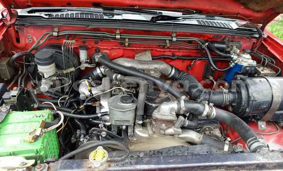 Nunua Ilio tumika Nissan Navara (Frontier) Nyekundu Gari ndani ya Nakuru nchini Bonde la Ufafanuzi Nunua Ilio tumika Nissan Navara (Frontier) Nyekundu Gari ndani ya Nakuru nchini Bonde la Ufafanuzi