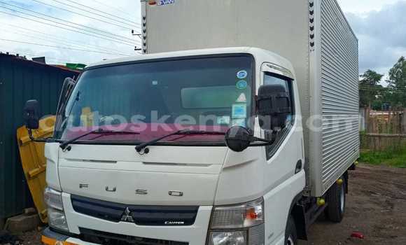 Nunua Ilio tumika Mitsubishi Fuso Nyeupe Lori ndani ya Nakuru nchini Bonde la Ufafanuzi